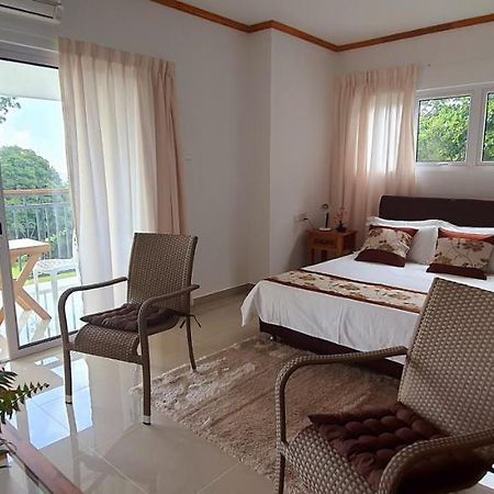 Le Chant De Merle Self -Catering Studios And Apartments Mahe Island Dış mekan fotoğraf