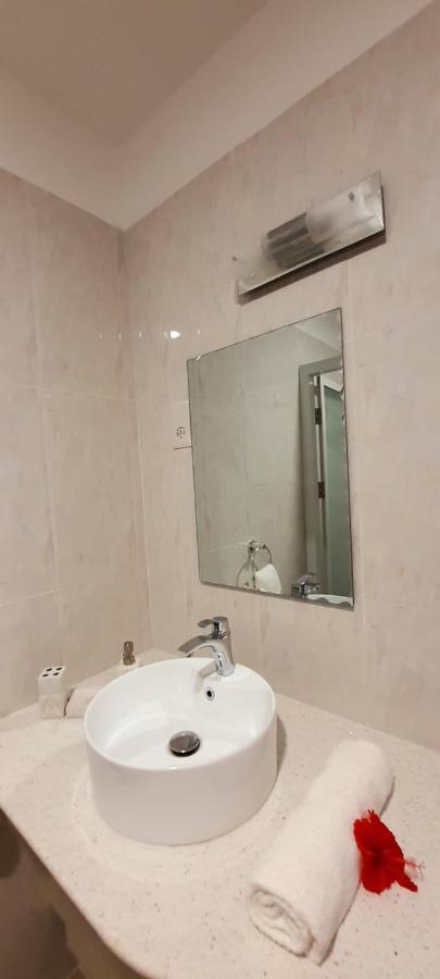 Le Chant De Merle Self -Catering Studios And Apartments Mahe Island Dış mekan fotoğraf